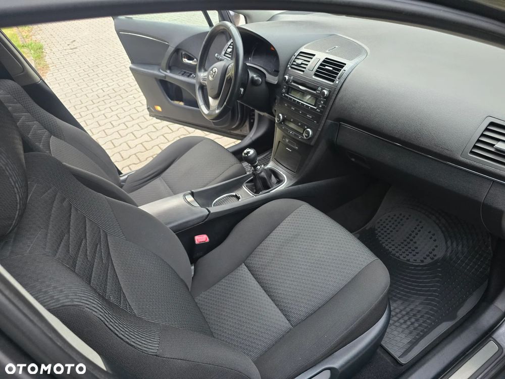 Toyota Avensis 2.0 D-4D Luna - 18