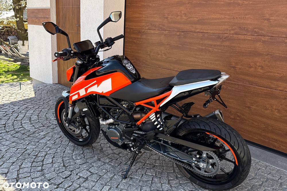 KTM Duke 125 - 18