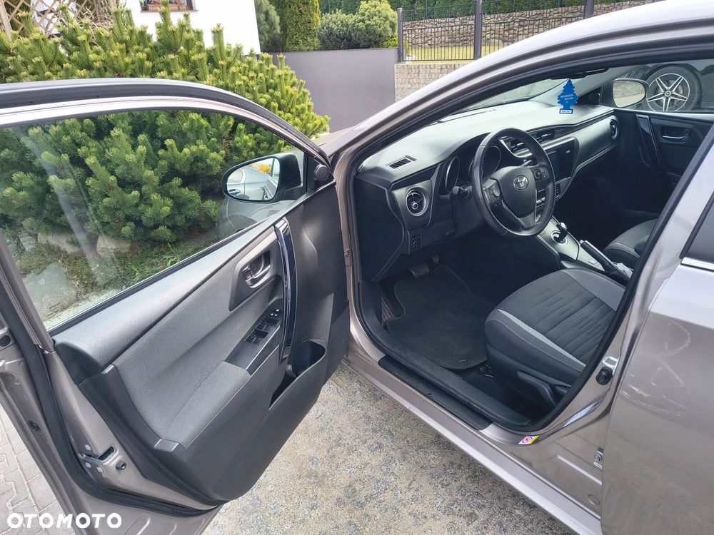 Toyota Auris - 6