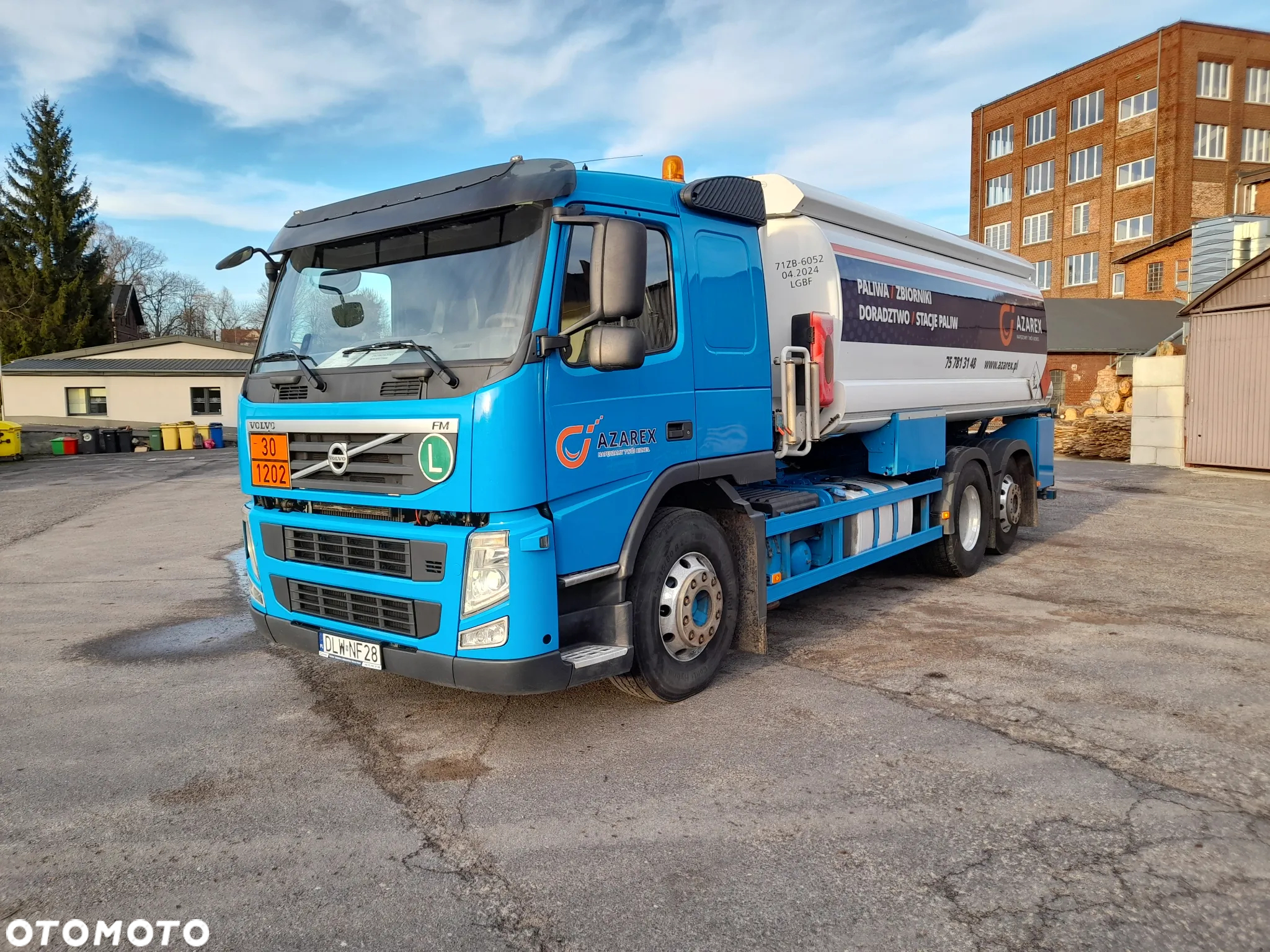 Volvo AUTOCYSTERNA Netto 249 900 zł FM 420 E5 - 4