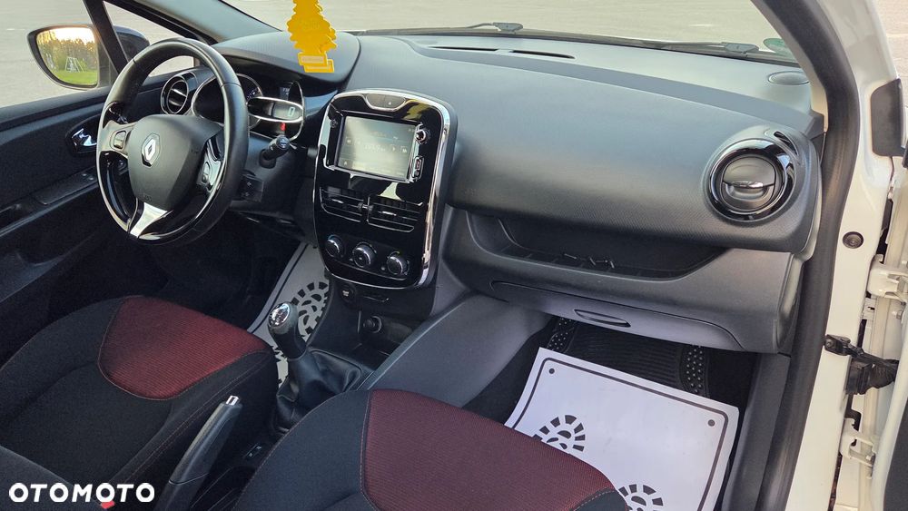 Renault Clio 1.2 16V 75 Luxe - 28