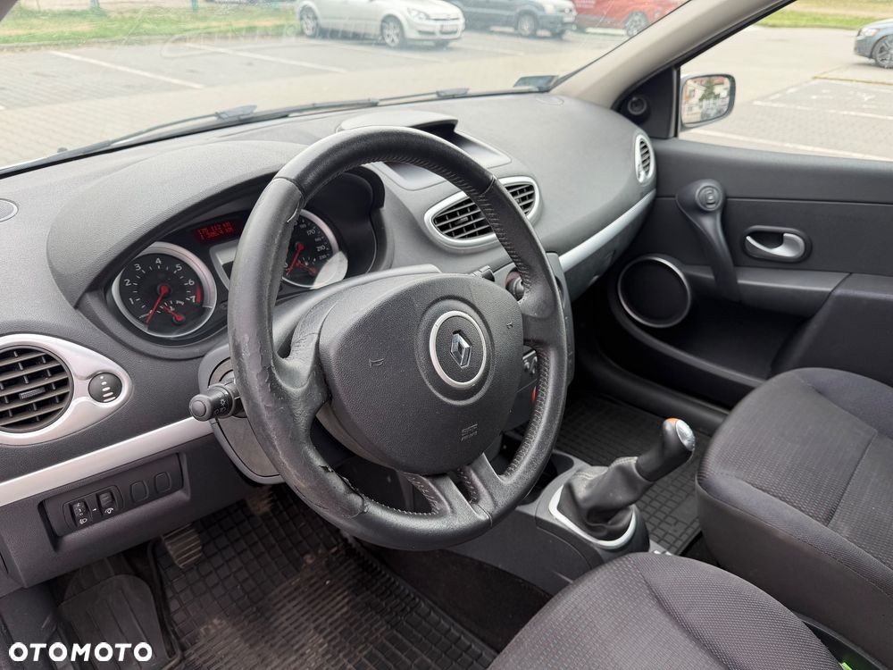 Renault Clio 1.2 16V 75 Expression - 16