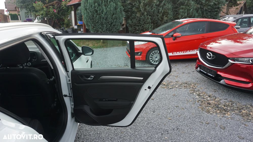 Renault Megane BLUE dCi EDC Limited - 12