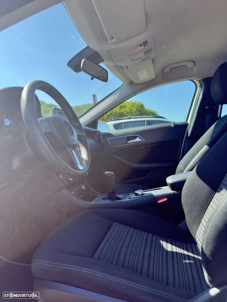Mercedes-Benz A 180 CDI (BlueEFFICIENCY) - 4