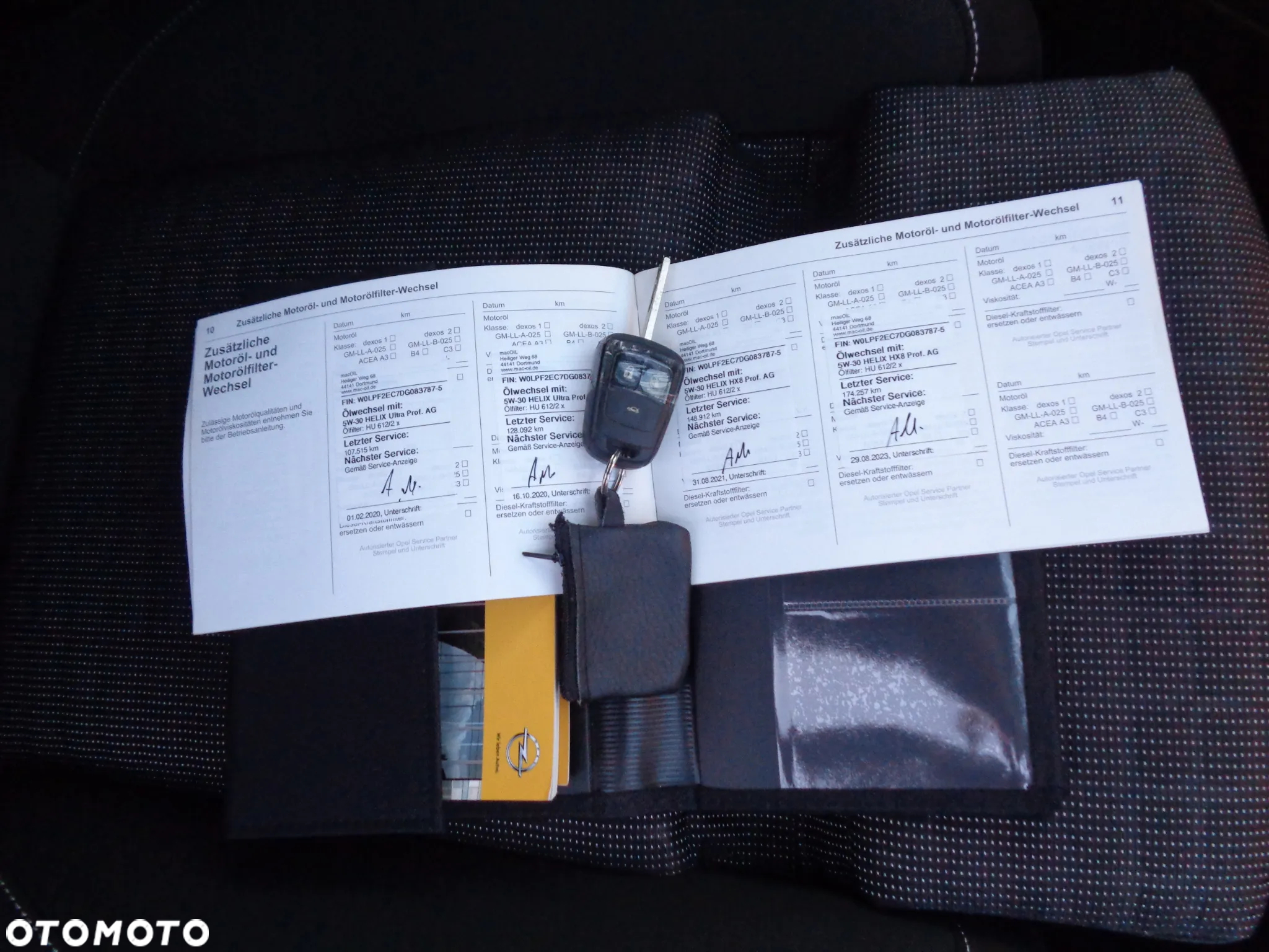 Opel Astra GTC 1.4 Turbo - 24