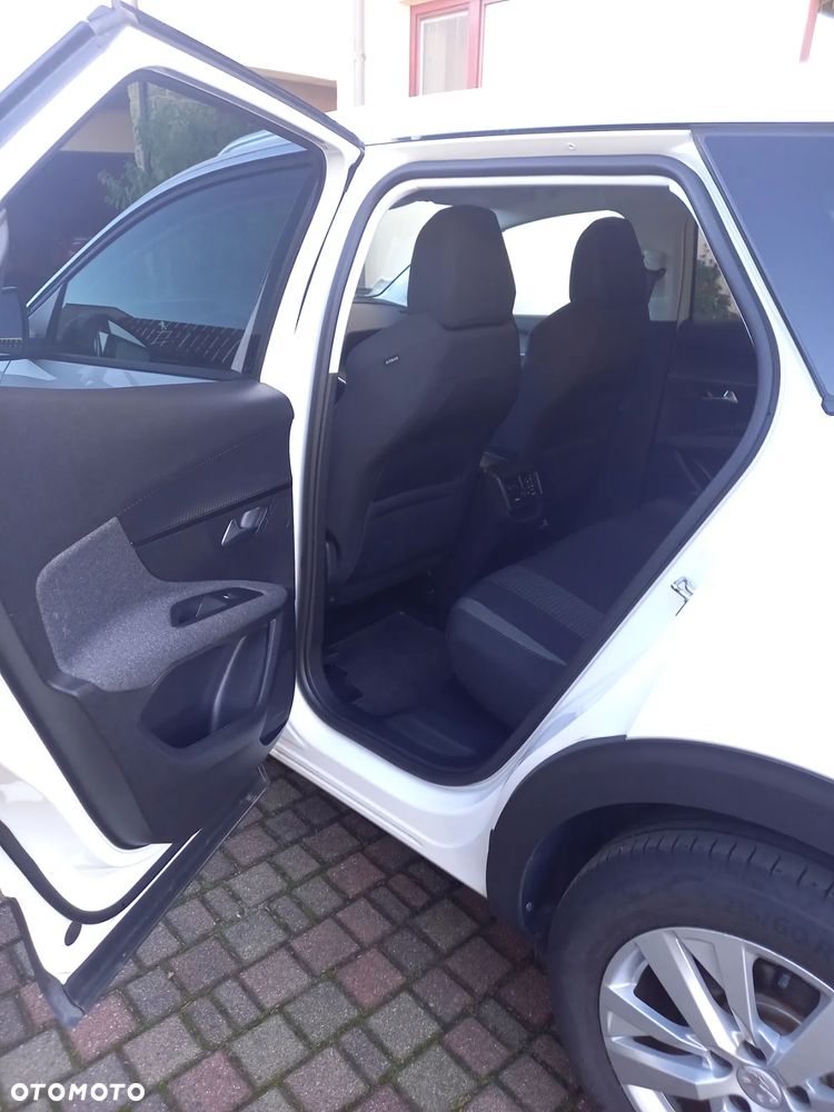 Peugeot 3008 1.5 BlueHDi Active S&S EAT8 - 11