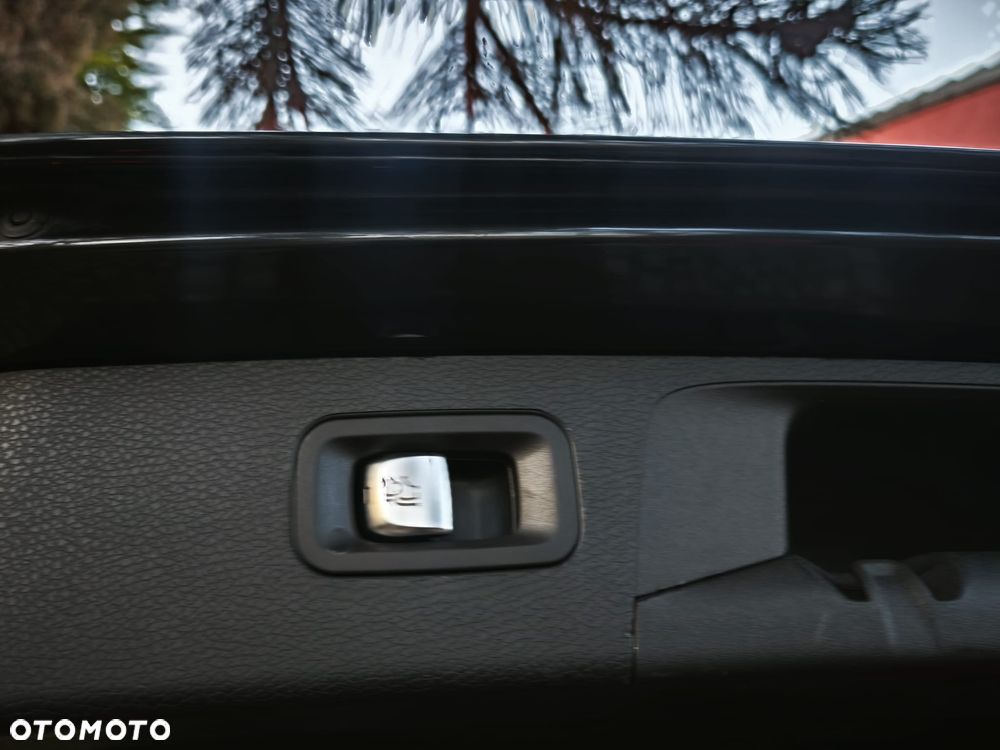 Mercedes-Benz Klasa E - 25