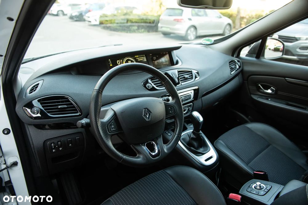 Renault Grand Scenic dCi 150 FAP Bose Edition - 15