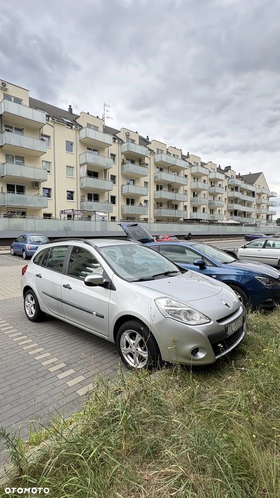 Renault Clio 1.2 16V Alize Euro5 - 1