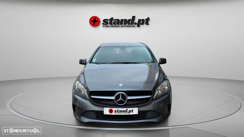 Mercedes-Benz A 180 CDI (BlueEFFICIENCY) Urban - 2