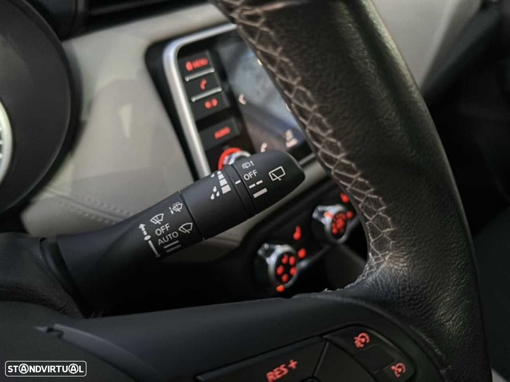 Nissan Micra 1.0 IG-T N-Design Black CVT - 18