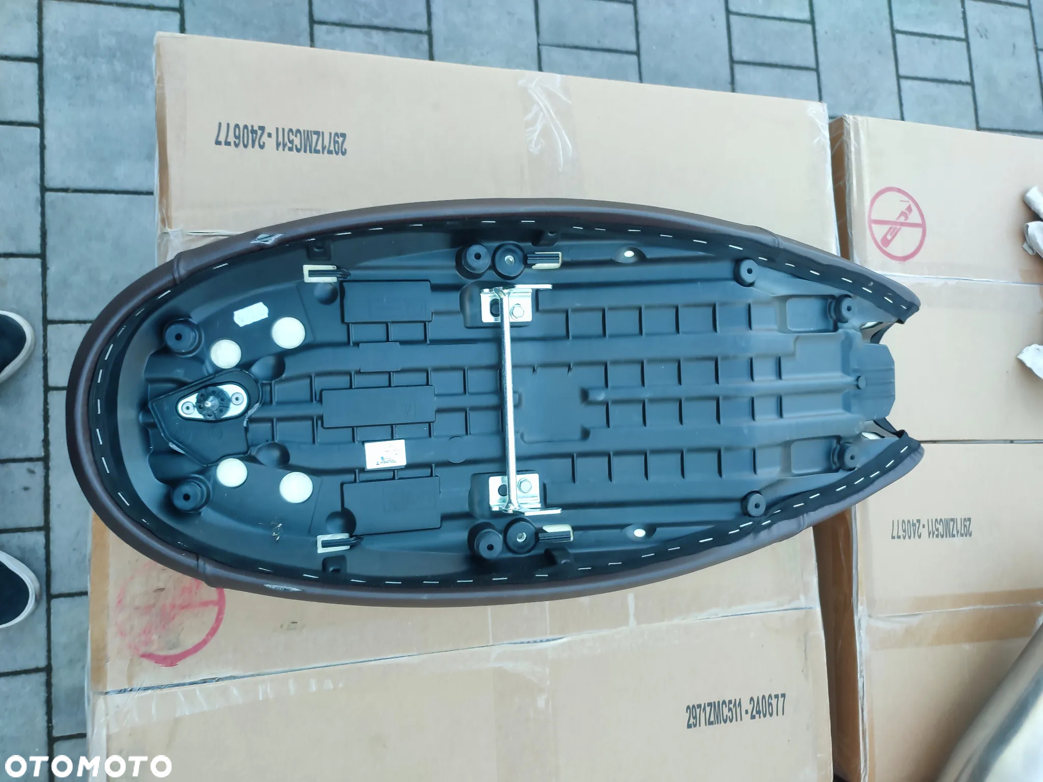 Fotel, kanapa, siedzenie Triumph T120 Bonneville - 25