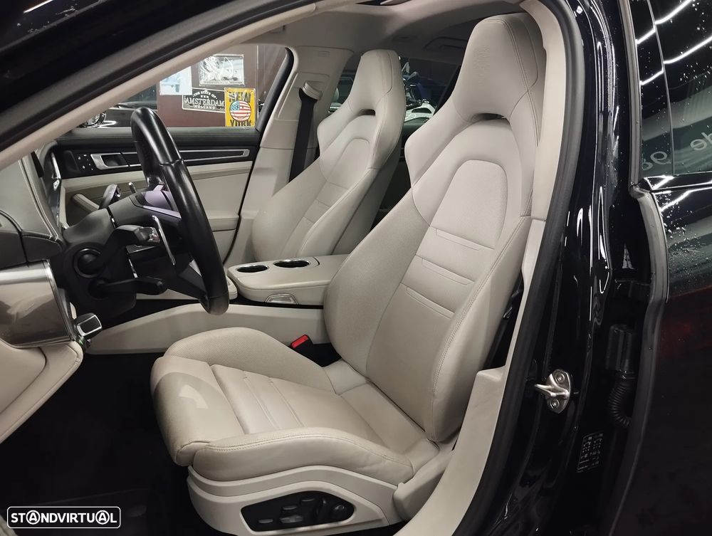 Porsche Panamera Sport Turismo 4 E-Hybrid Platinum Edition - 26