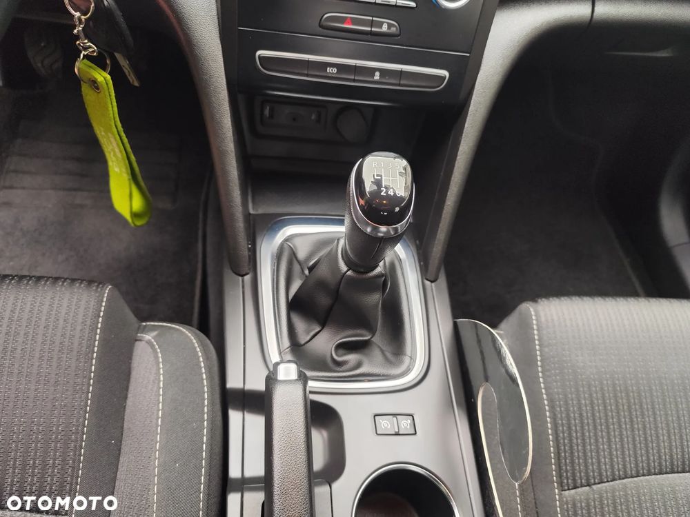 Renault Megane ENERGY TCe 100 LIFE - 23