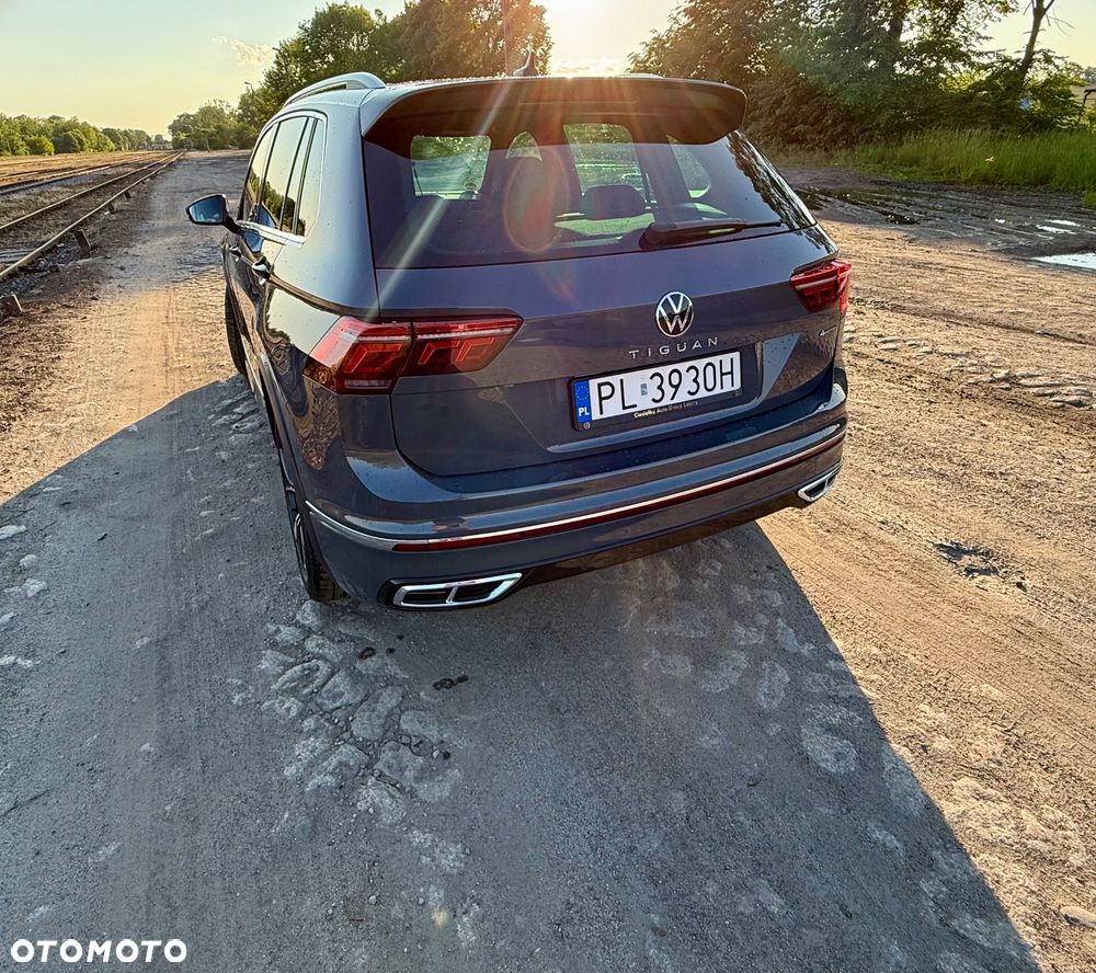 Volkswagen Tiguan 2.0 TDI SCR 4MotION DSG R-Line - 14