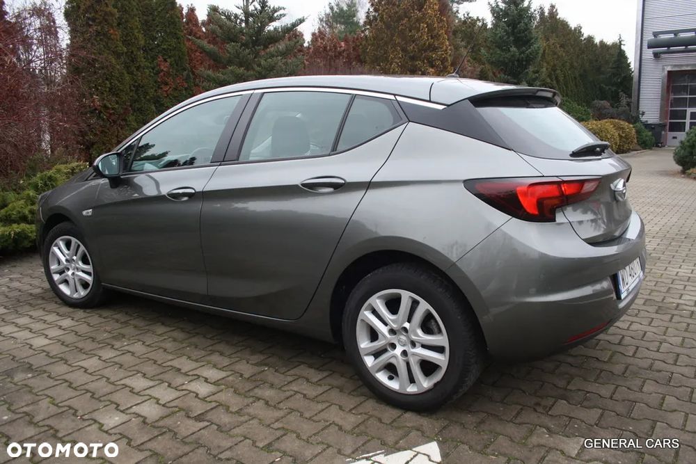 Opel Astra - 11