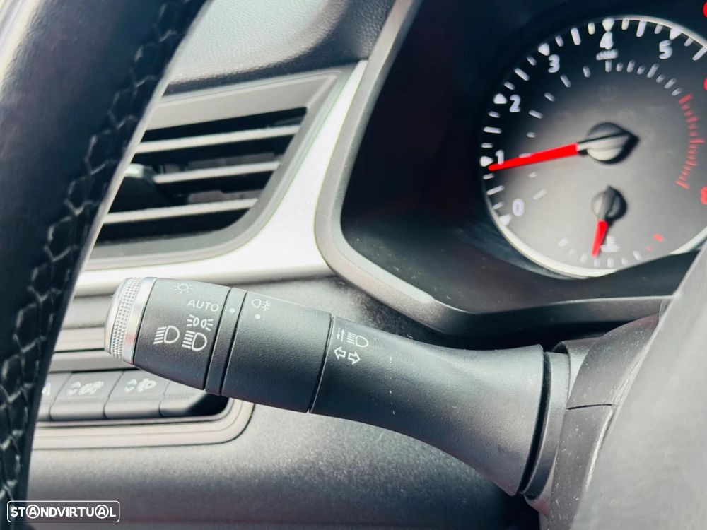 Renault Captur 1.0 TCe Intens Bi-Fuel - 30