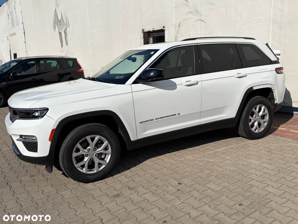 Jeep Grand Cherokee - 16