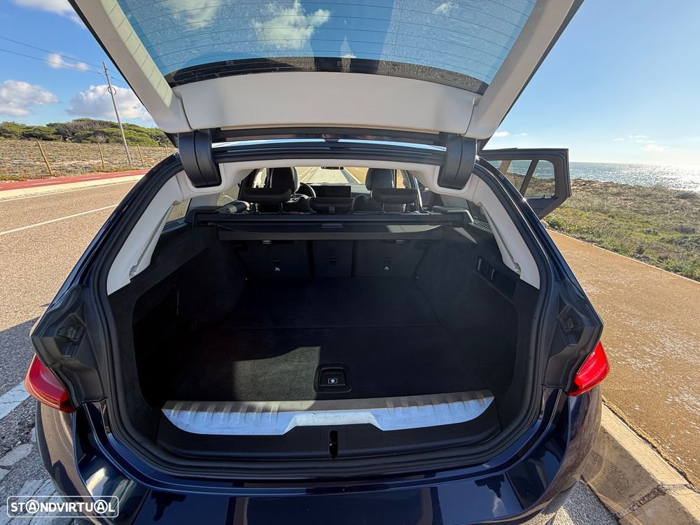 BMW 330 e xDrive Aut. - 8