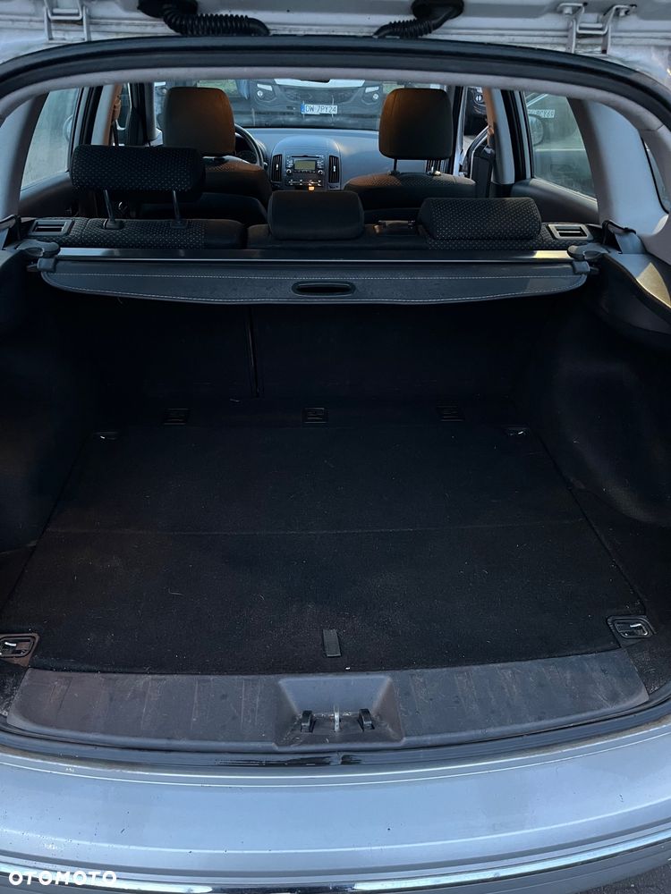 Hyundai i30 1.6 Classic + - 12