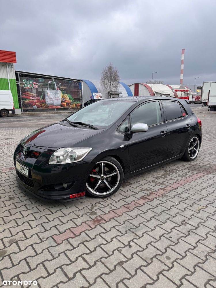 Toyota Auris 2.2 D-4D D-CAT - 1