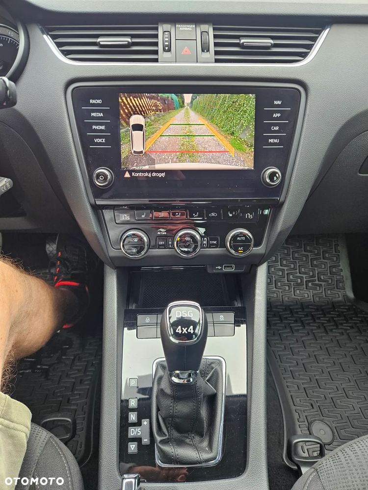 Skoda Octavia 2.0 TDI 4x4 Style DSG - 33