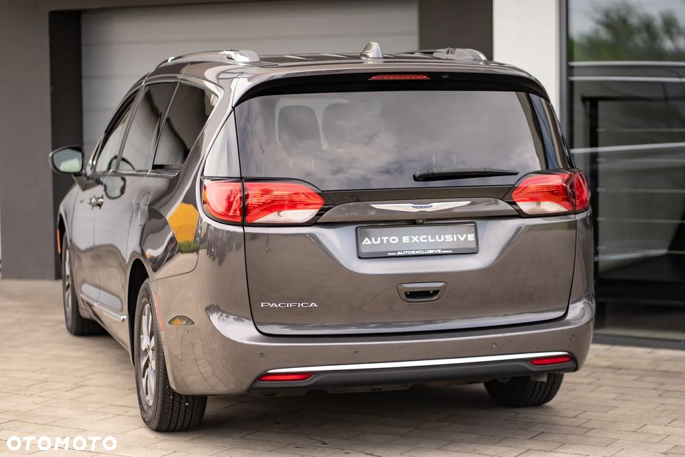 Chrysler Pacifica - 25