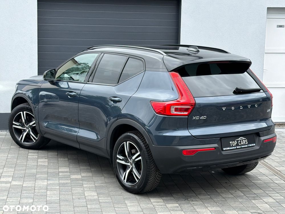 Volvo XC 40 B3 B DKG Ultra Dark - 33