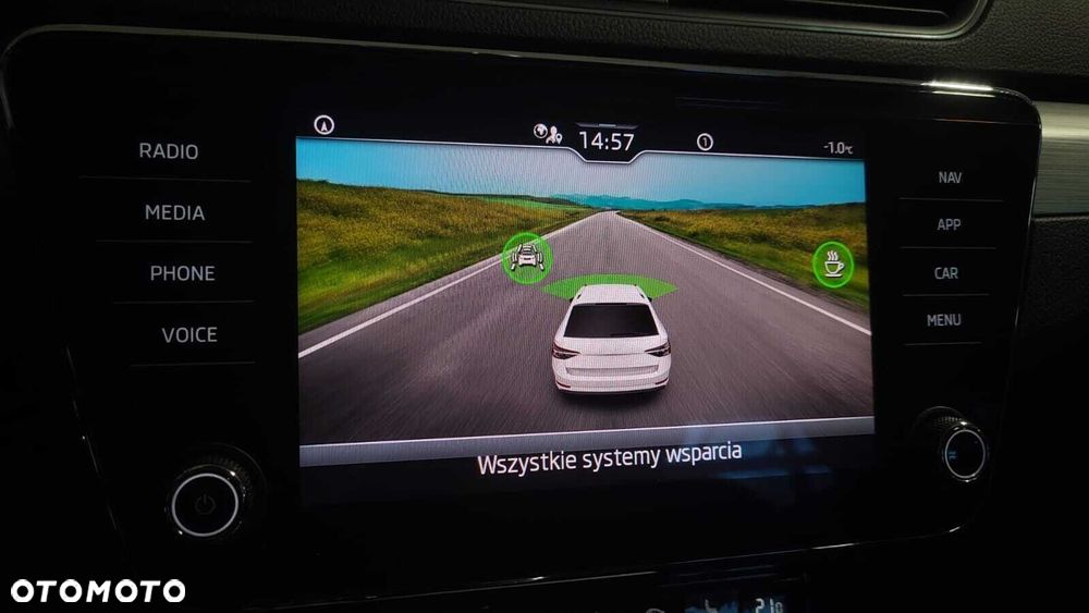 Skoda Superb 2.0 TSI Ambition DSG - 37