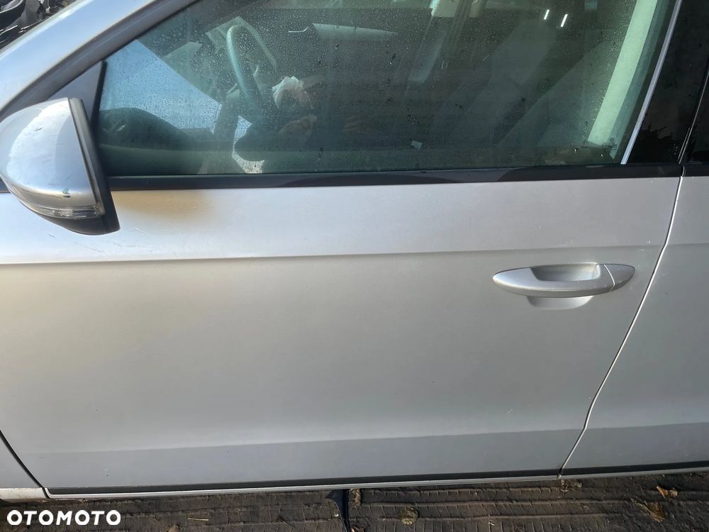 VW PASSAT B7 KOMBI DRZWI LEWE PRAWE PRZOD TYL SREBRNE LA7W - 1