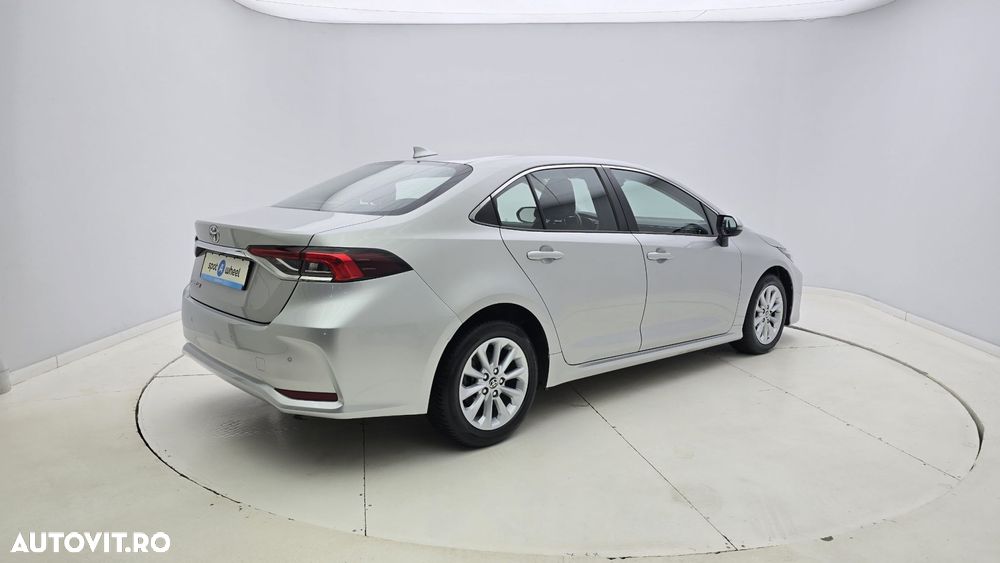 Toyota Corolla - 6