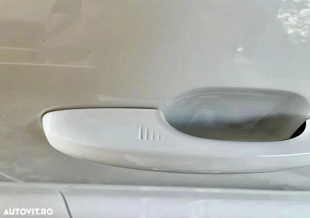 Ford Kuga 2.0 EcoBlue Hybrid TITANIUM - 6