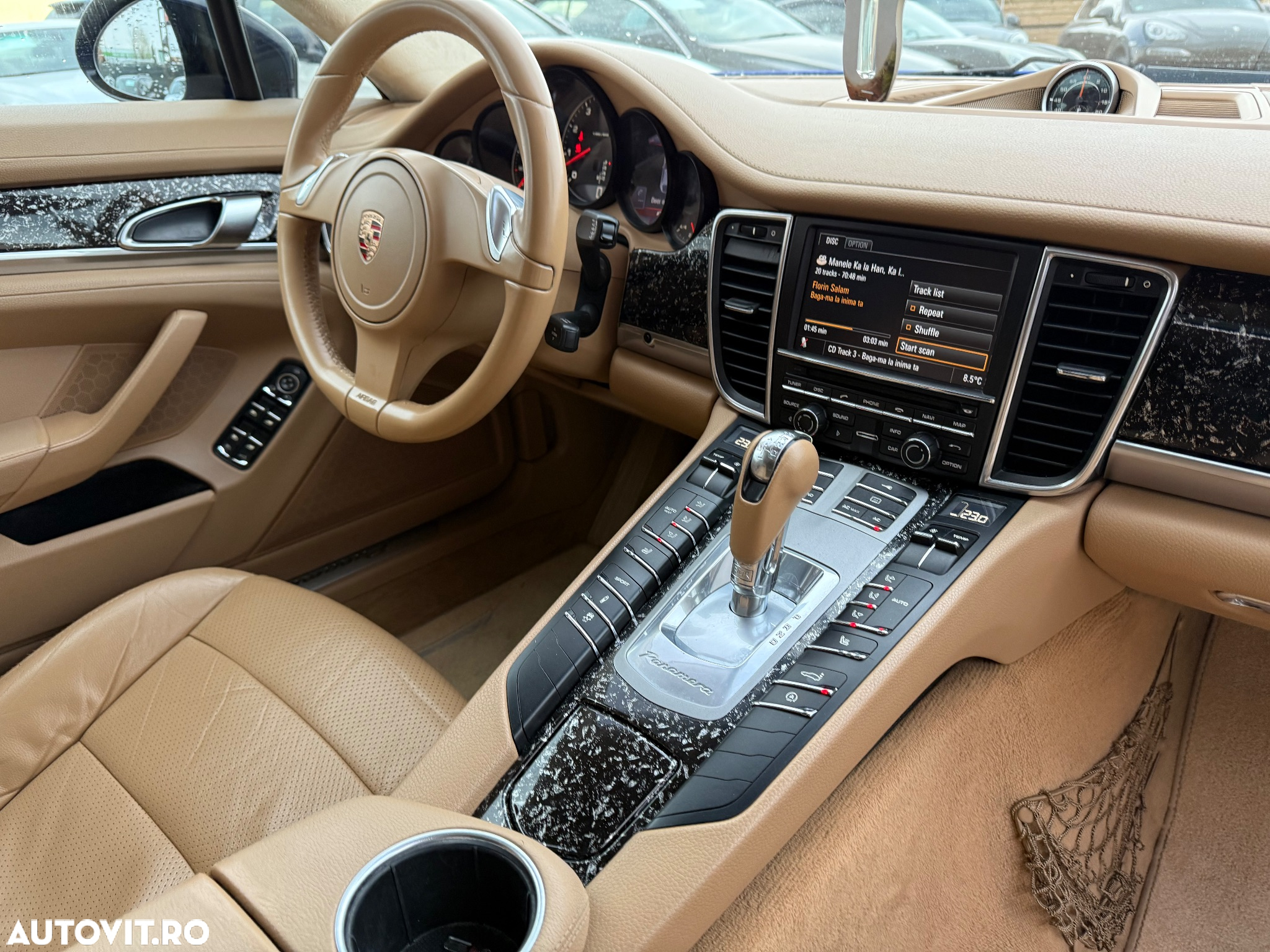 Porsche Panamera 4 PDK Platinum Edition - 27