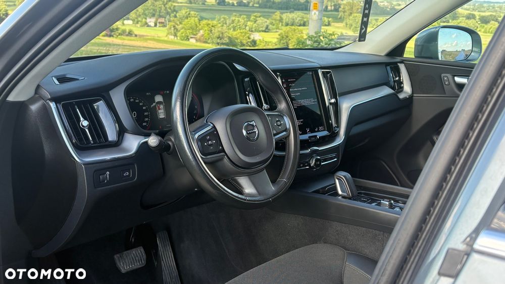 Volvo XC 60 B4 D Momentum - 13