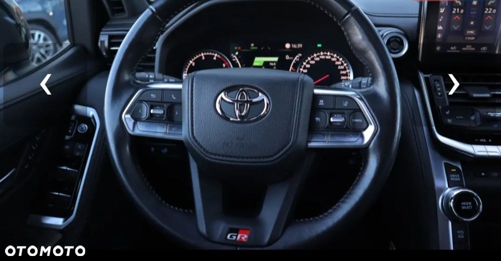 Toyota Land Cruiser - 23
