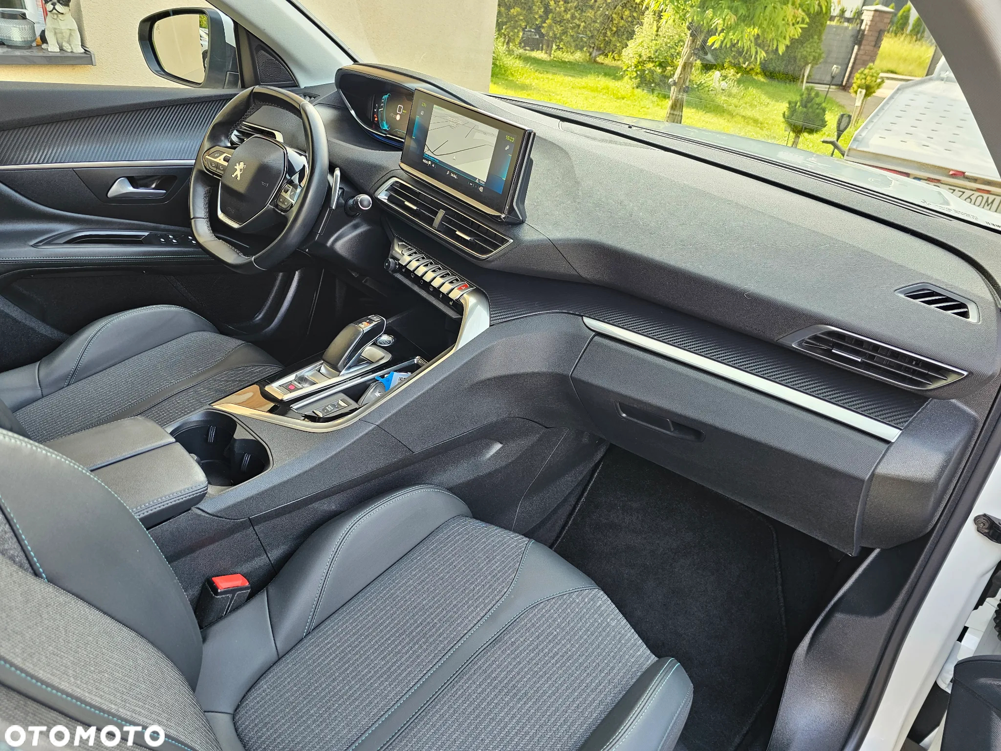 Peugeot 3008 Plug-In Hybrid 225 e-EAT8 Allure Pack - 31