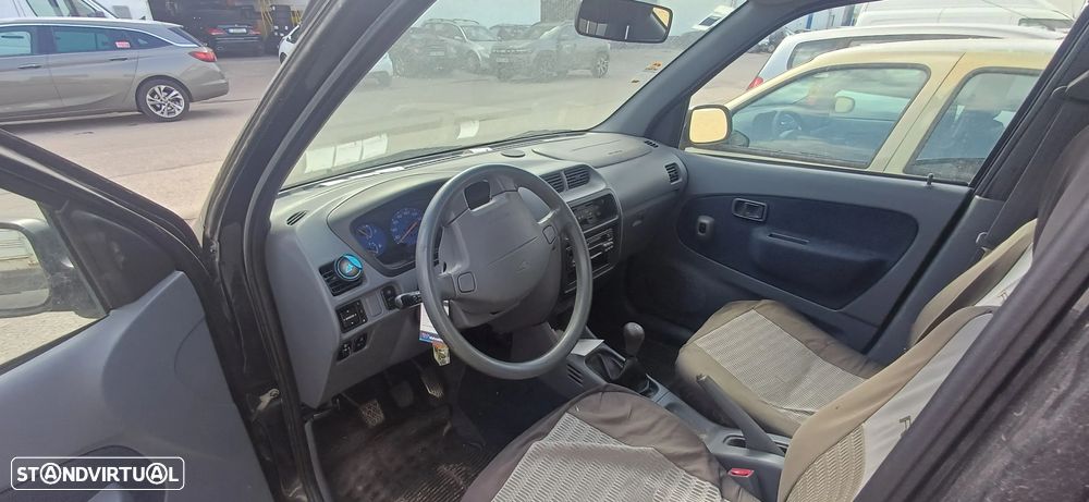 Daihatsu Terios 1.3 16V DX - 10