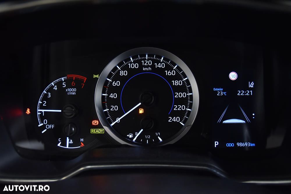 Toyota Corolla - 11