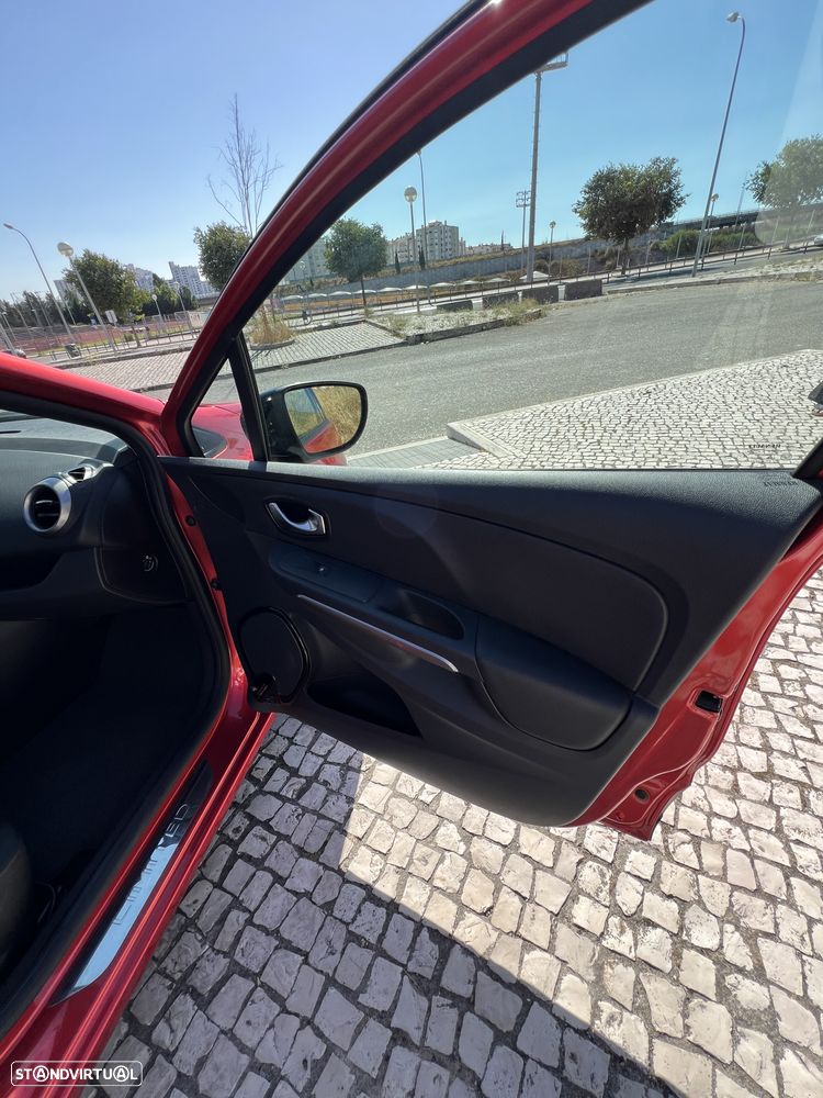Renault Clio - 15