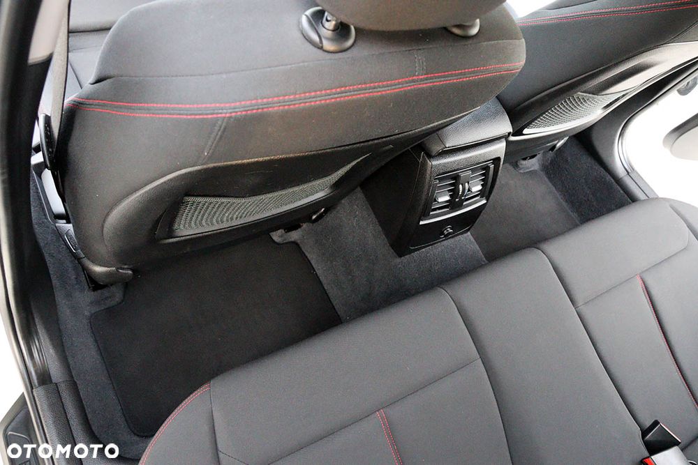 BMW Seria 1 116i Sport Line - 30