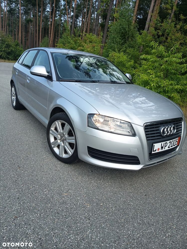 Audi A3 Sportback 1.6 Ambiente - 3