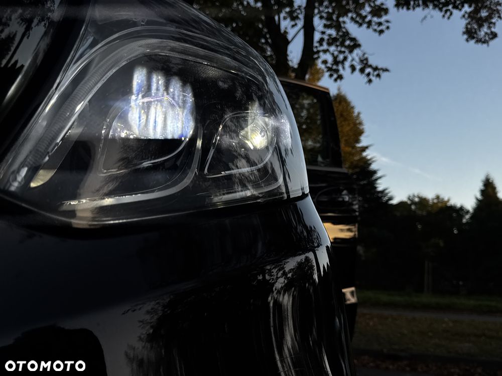 Mercedes-Benz GLS - 24