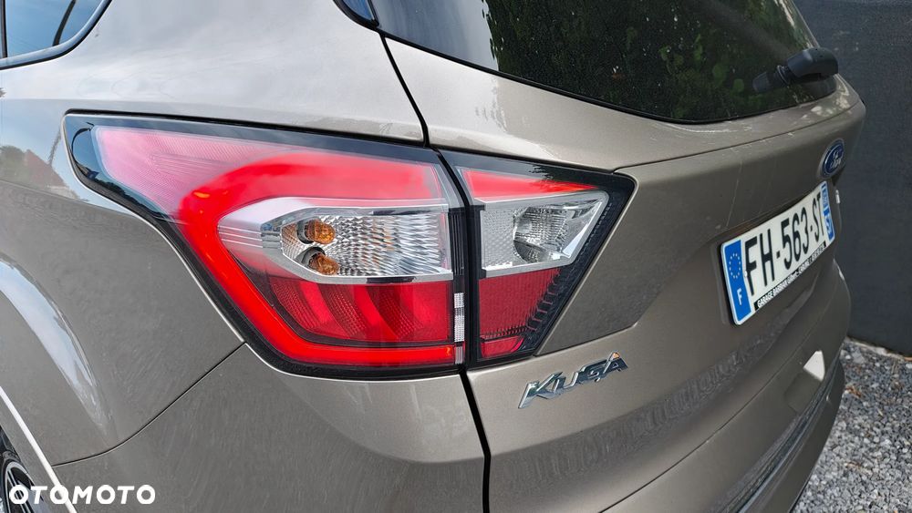 Ford Kuga 2.0 TDCi 4x4 Black & Silver - 33