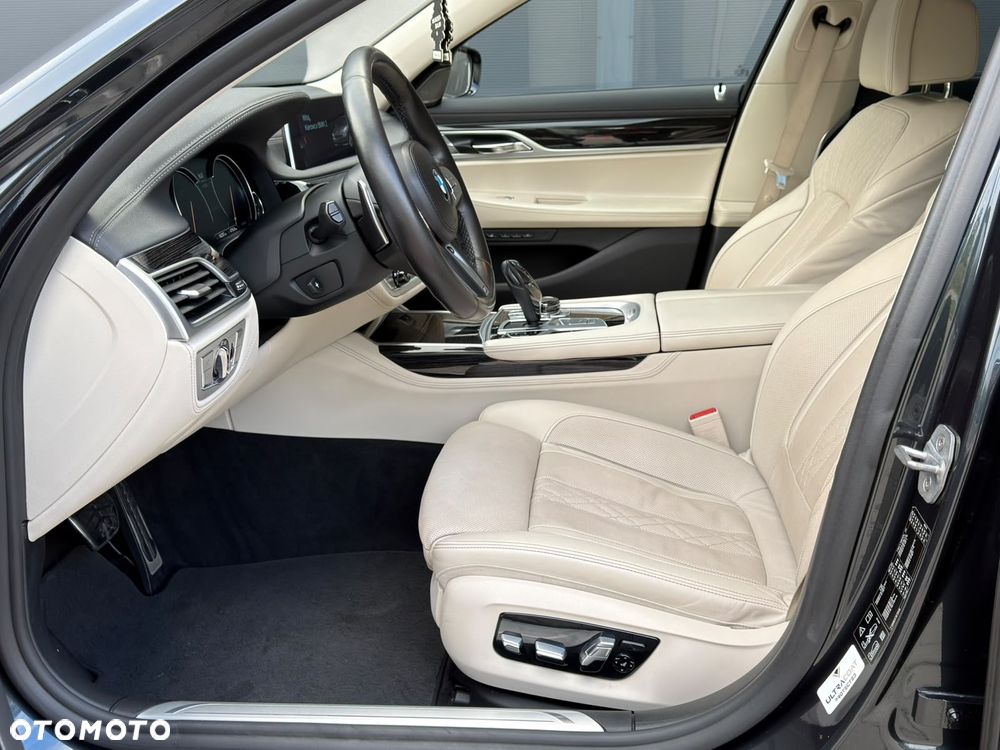 BMW Seria 7 - 17