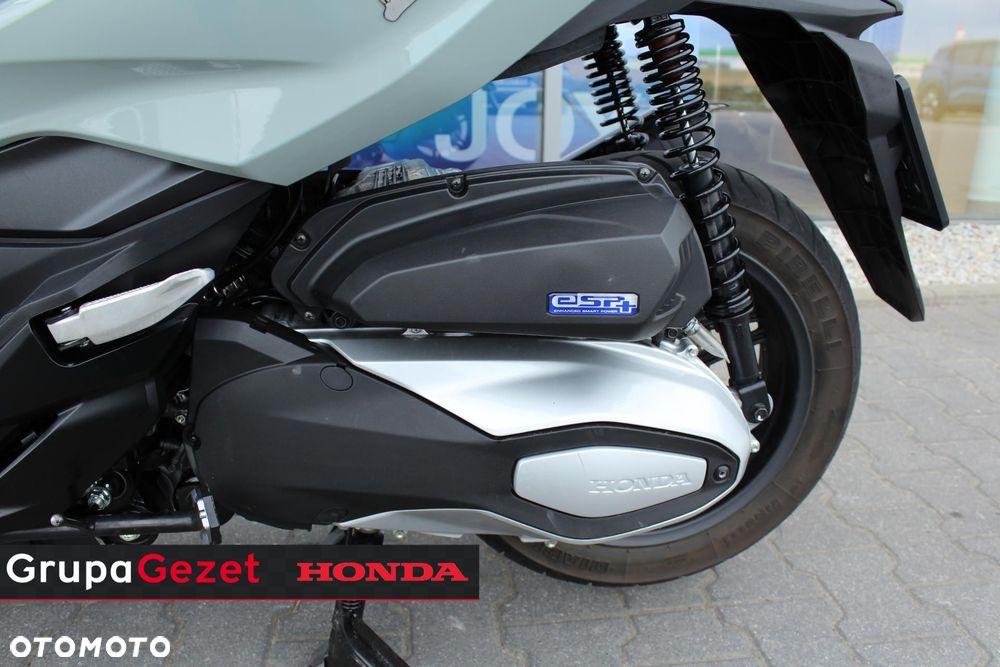 Honda NSS - 16