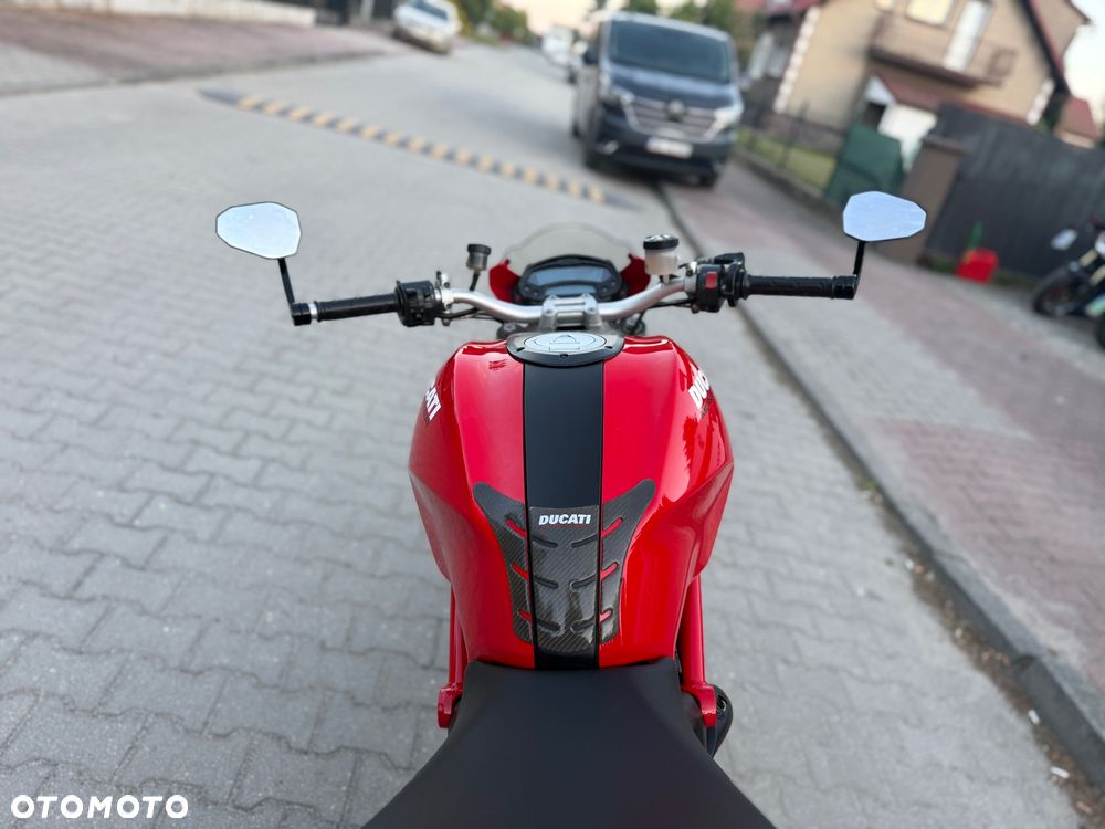 Ducati Monster - 17
