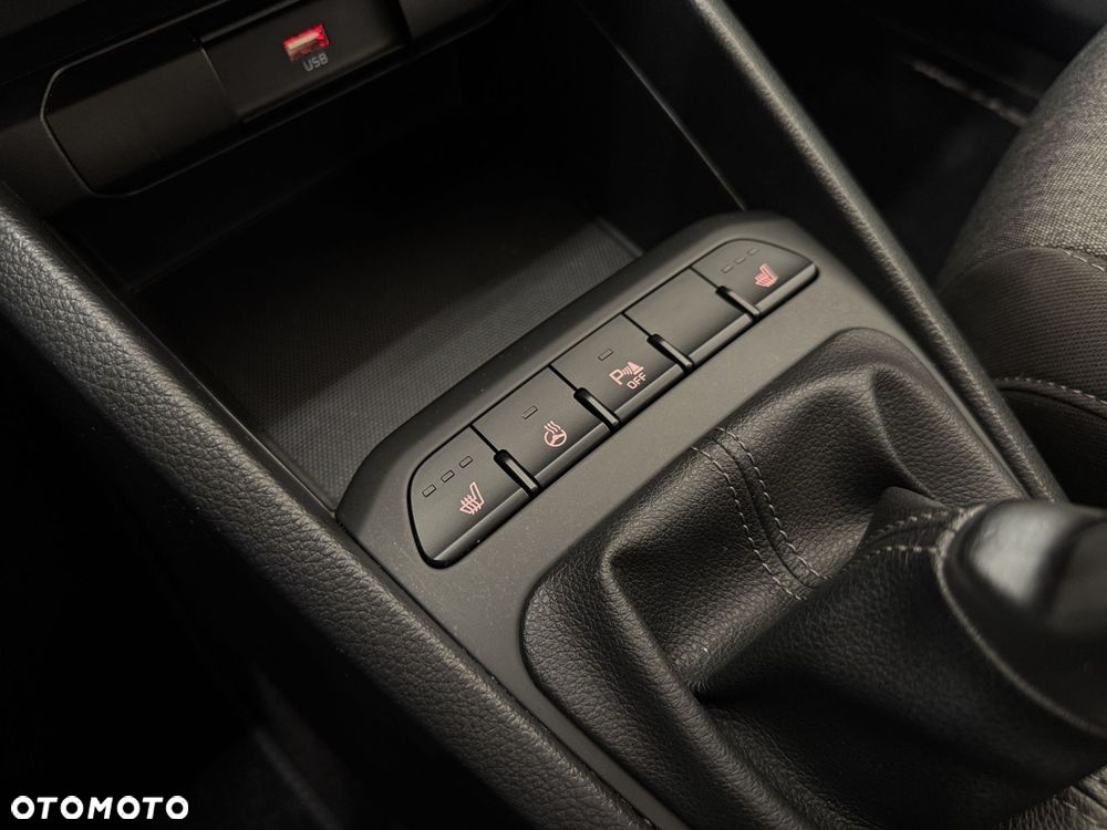 Kia Stonic - 27
