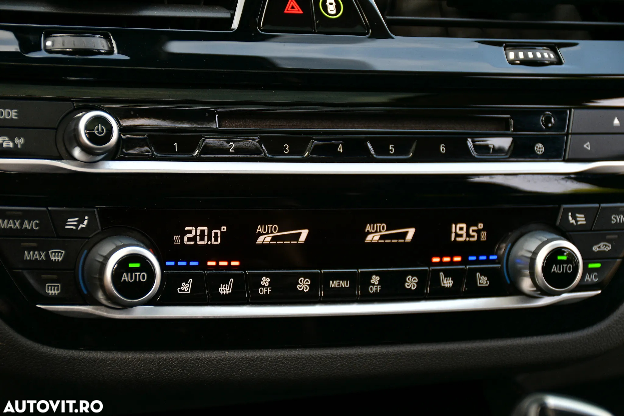 BMW Seria 5 520d Aut. Luxury Line - 34
