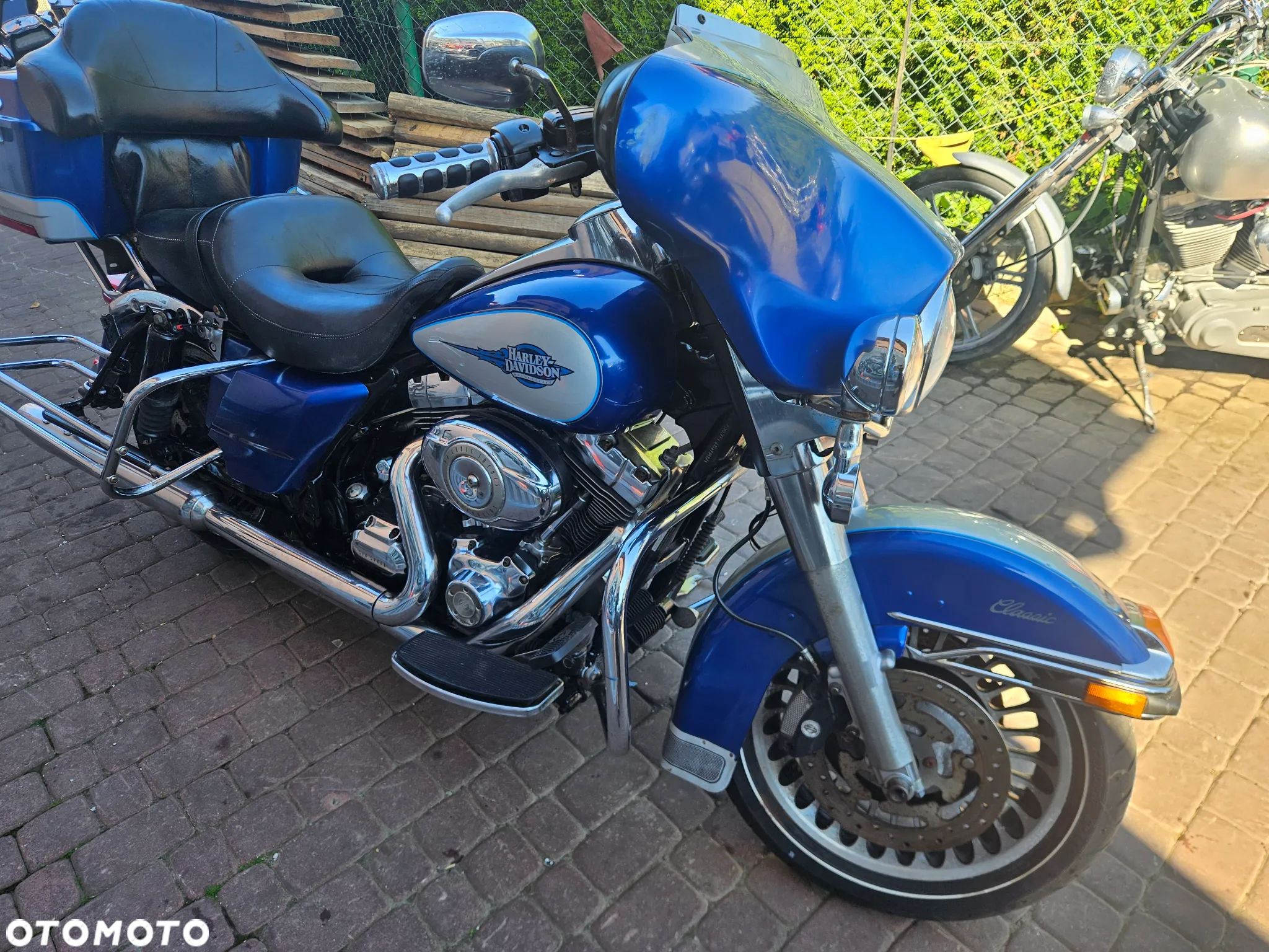Harley-Davidson FLH Electra Glide - 31