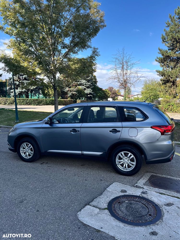 Mitsubishi Outlander 2.2 DI-D AS&G 6MT 4WD Invite A01 - 4